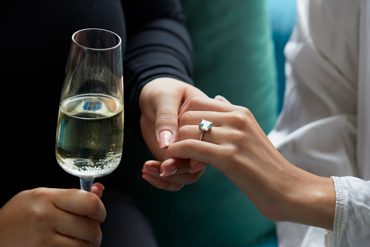 Choosing an engagement ring as a couple 