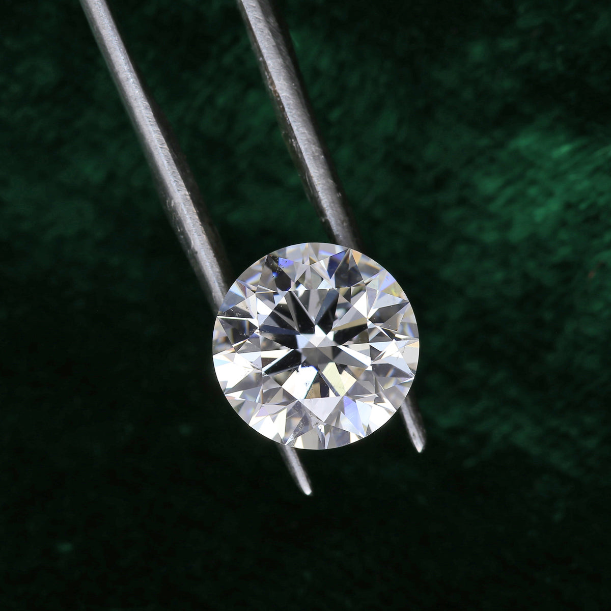 What are the 4Cs of Diamond Grading?